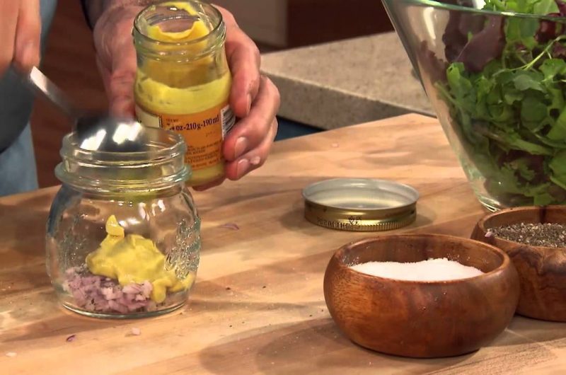 How to Make a Vinaigrette